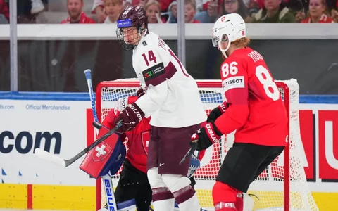 Šveiciešu NHL aizsargs atzīst latviešu krampi