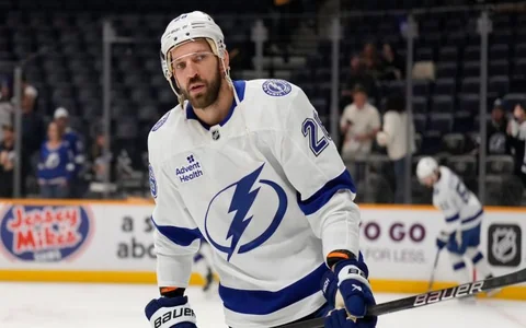Girgensons līderis spēka spēlē, Tampa izglābjas pret latvieša bijušo klubu