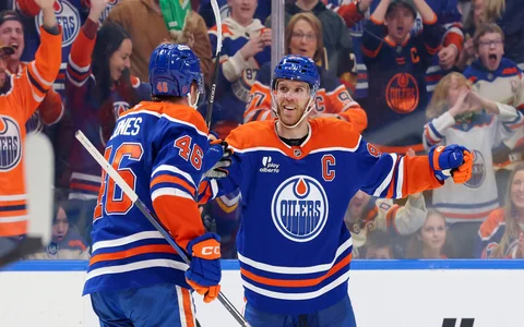 Makdeividam trīs punkti, "Oilers" nosargā uzvaru pret Klusā okeāna divīzijas līderi