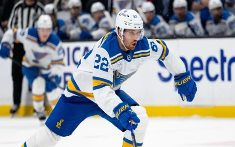 Latvijas izlases pirmā pretiniece uz Eirotūri dodas ar NHL spēlētāju, citi vēl atpūšas