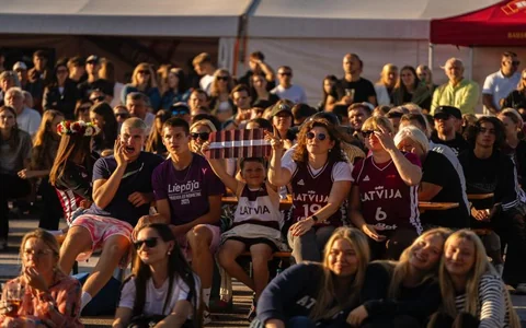 Rīgā un Liepājā atklās hokeja fanu zonas