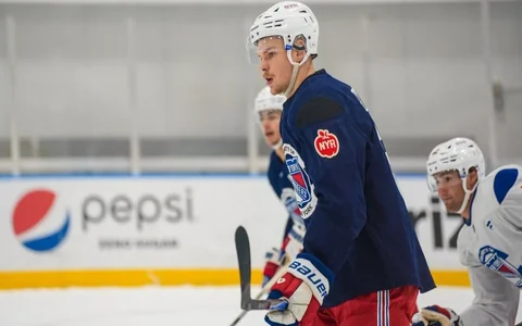 ″Rangers″ treneris: ″Šmits ticis galā ar vienu no jauno spēlētāju lielākajiem izaicinājumiem″