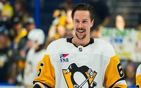 "Penguins" neplāno vasarā atbrīvoties no 35 gadus vecā Kārlsona