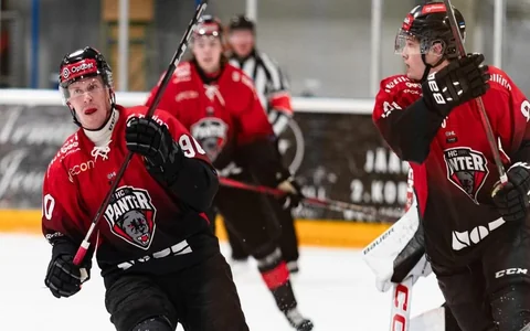 Panteraspieveic Rīgas jauniešus, Lovkovamhat-trick