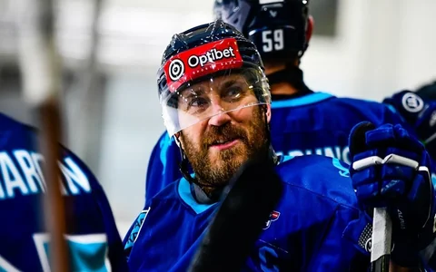 Karsuma "Capitals" sarīko rezultatīvu šovu un panāk svarīgu uzvaru pret "Mogo"