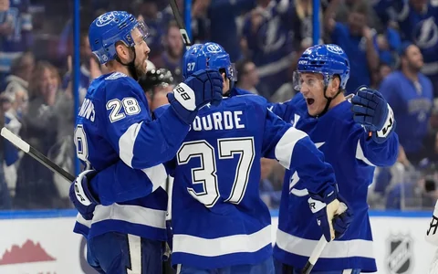 Girgensonam rezultatīva piespēle "Lightning" uzvarā pār "Senators"