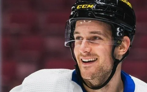 "Tieši tas, kas pietrūka" – kā vērtēt Bļugera pievienošanos slavenajai "Maple Leafs"