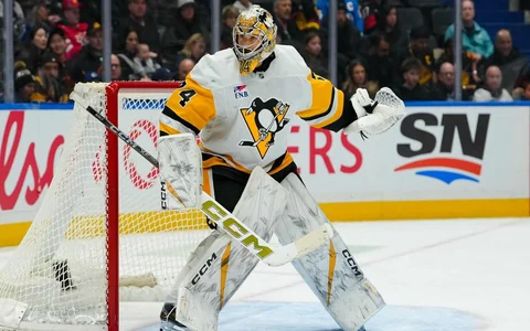 "Penguins" neuztic vārtus Šilovam un Stenlija kausu sāk ar sāpīgu zaudējumu