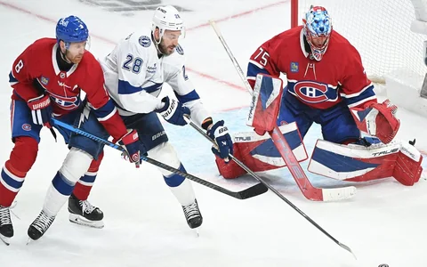 Girgensons palīdz "Lightning" atspēlēties un izlīdzināt rezultātu Stenlija kausa sērijā