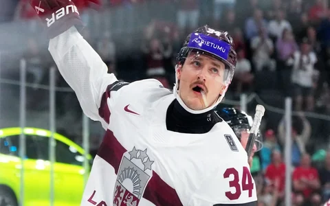 Tralmaks paraksta līgumu ar Edmontonas "Oilers"