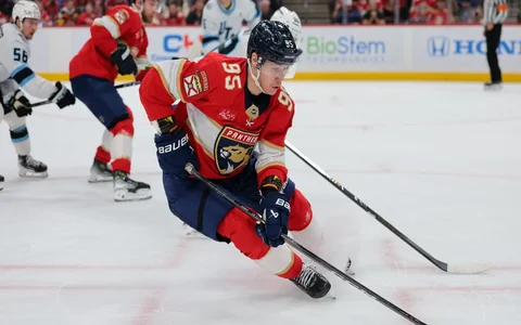 NHL debiju piedzīvojušais Vilmanis steigs palīgā Latvijas izlasei