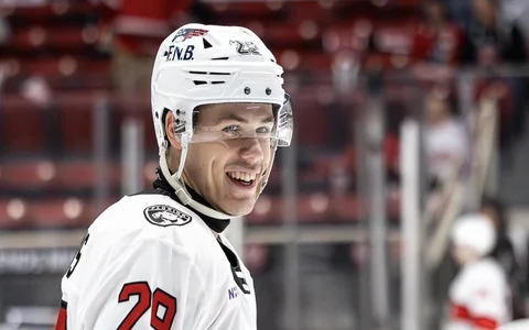 Vilmani ierindo starp kandidātiem NHL labākā debitanta balvai, Šmitu neievēro