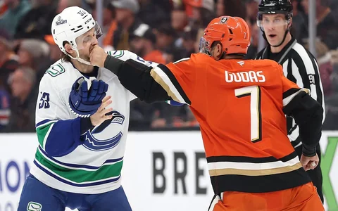Video: Bļugers izkaujas NHL mačā; Merzļikins tuvojas pasaules čempionātam?