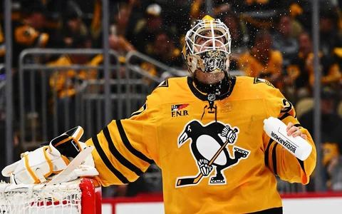 Šilovs Pitsburgā vairs nav jaunais talants – latvietim no jauna jāizcīna vieta "Penguins" vārtos